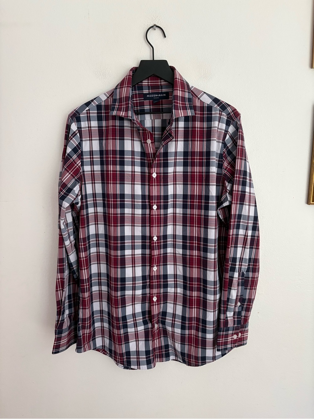 Mizzen+Main Burgundy and Navy Plaid Button-Down Casual Shirt Men’s Large